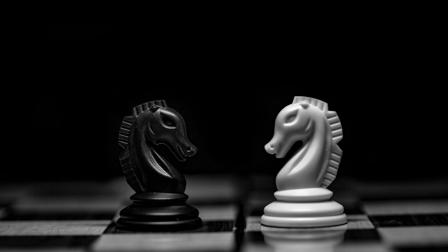 Chess Showdown: Grandmasters vs. AI Algorithms